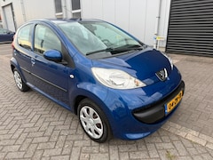 Peugeot 107 - 1.0-12V XS