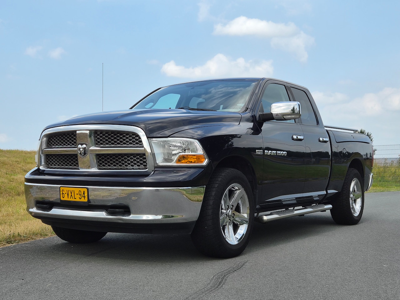 Dodge Ram 1500 - 5.7 V8 4x4 Quad Cab 6'4 - AutoWereld.nl