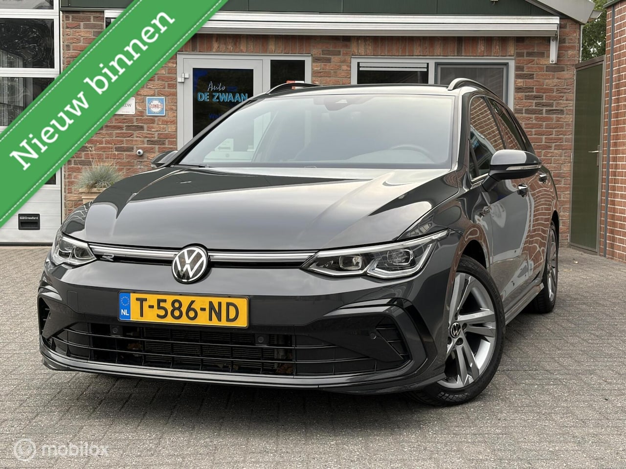 Volkswagen Golf Variant - 1.5 eTSI R-Line Business|Trekhaak|Sfeerverlichting|Stoel/Stuurverwarming|Carplay|Camera.. - AutoWereld.nl