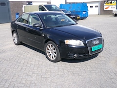 Audi A4 Limousine - 2.0 TFSI Pro Line automaat APK 08/2027