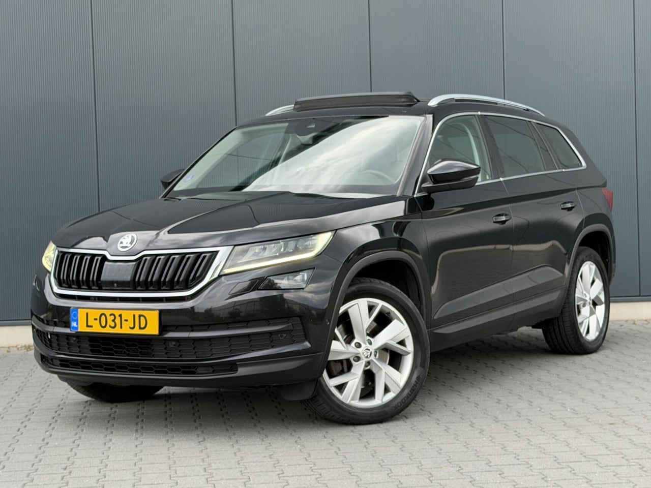Skoda Kodiaq - 2.0 TSI 4x4 7-Persoons - Leder - Pano - Led - Unieke Auto - AutoWereld.nl