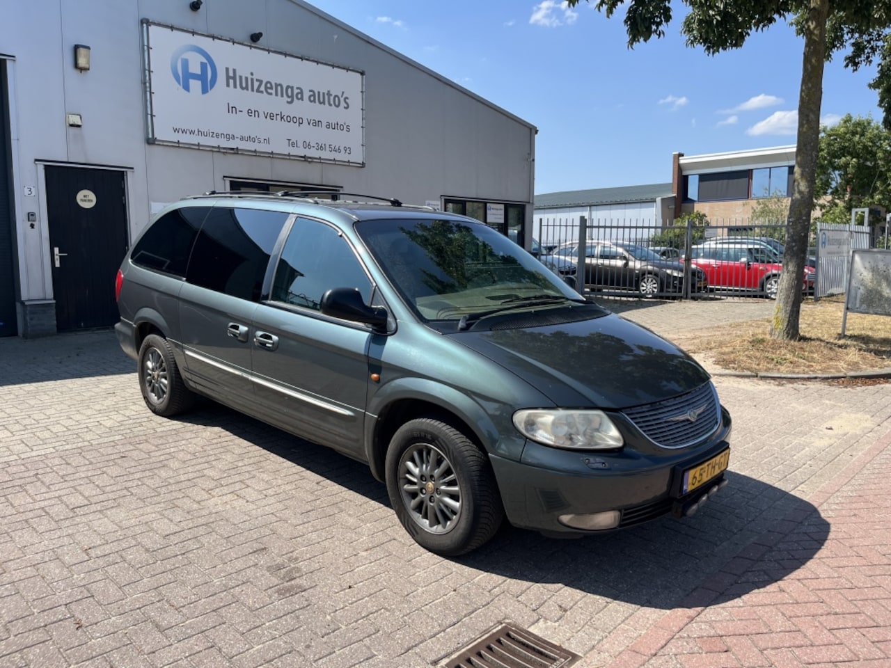 Chrysler Grand Voyager - 3.3i V6 LX Plus| 7PRS| APK:04-06-2027! - AutoWereld.nl