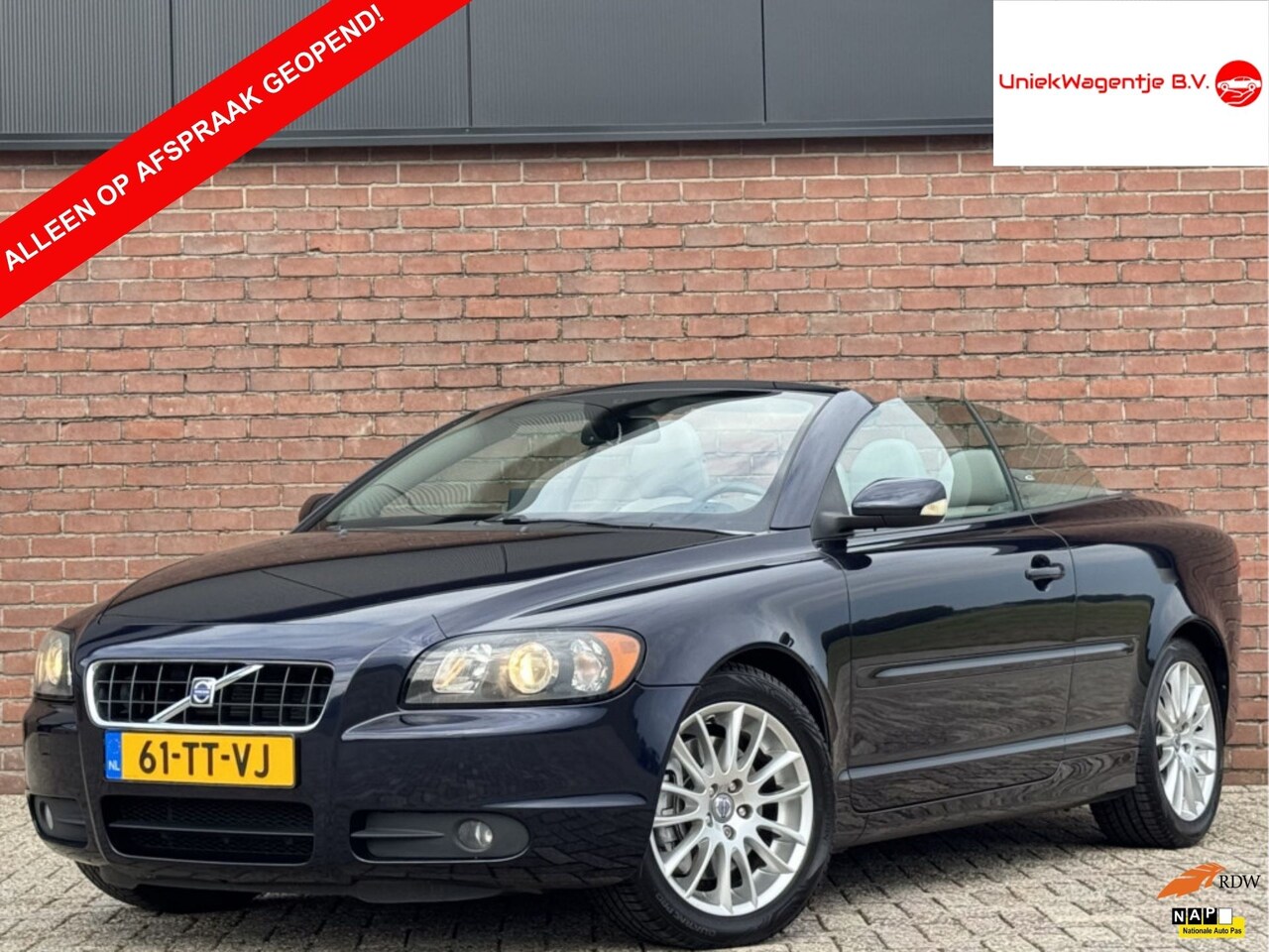 Volvo C70 Convertible - 2.4 MOMENTUM | NL-AUTO! | TREKHAAK! - AutoWereld.nl
