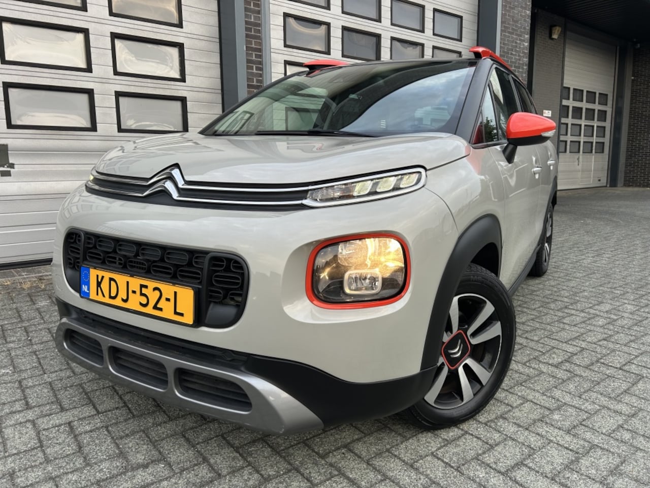 Citroën C3 Aircross - 1.2 PT S&S Shine Automaat! TOPSTAAT ✅ - AutoWereld.nl