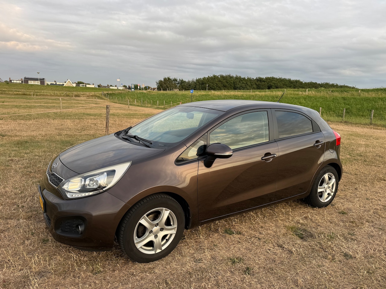Kia Rio - 1.2 CVVT Super Pack Kia Rio - AutoWereld.nl