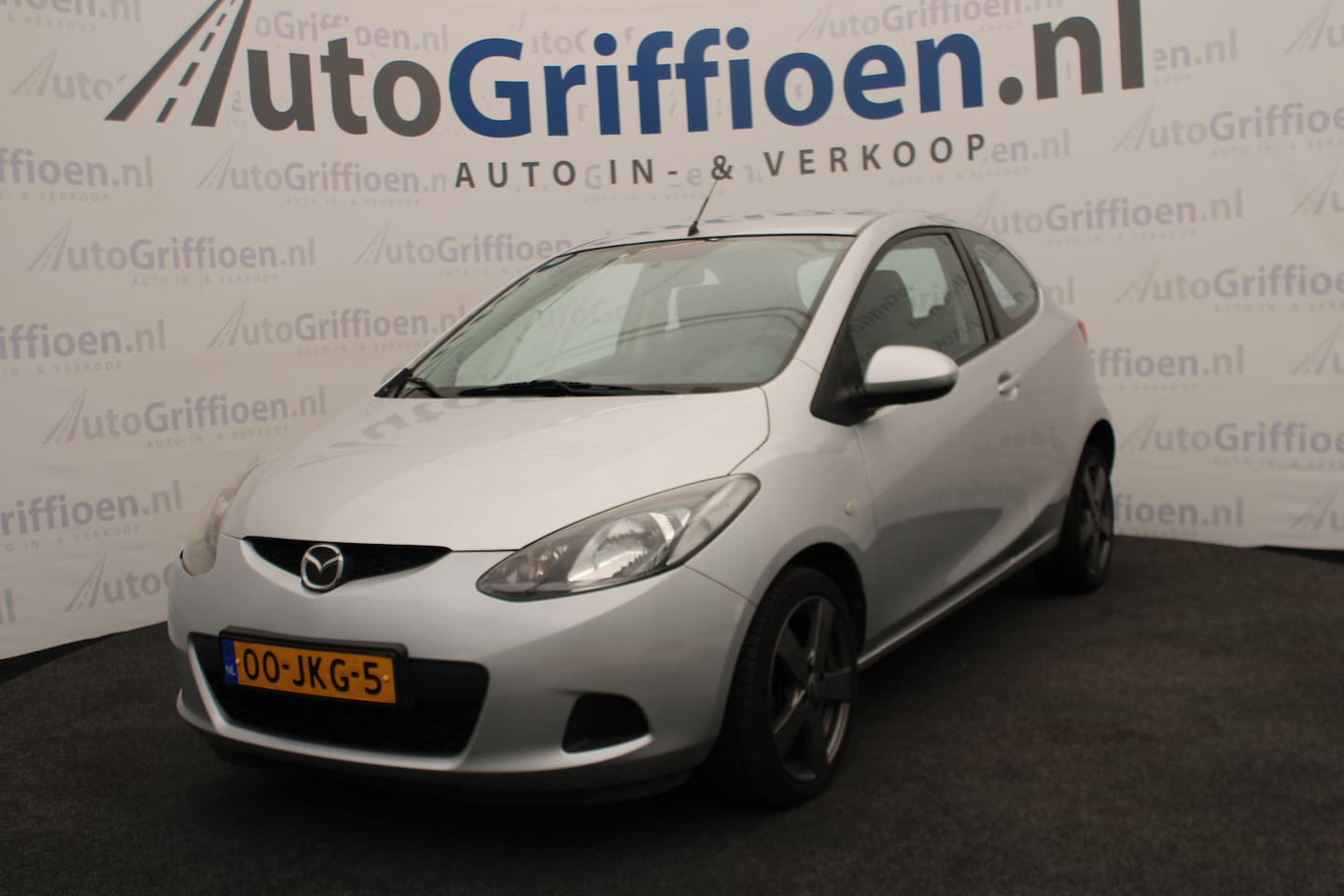 Mazda 2 - 1.3 S-VT Touring nette hatchback met airco met nieuwe APK bij aflevering - AutoWereld.nl