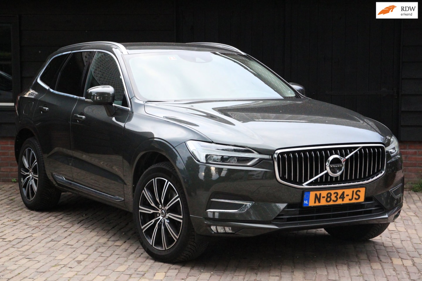 Volvo XC60 - 2.0 T5 AWD Inscription 360 Camera/Parkeersensor v,a/Blis/Trekhaak uitklapbaar - AutoWereld.nl