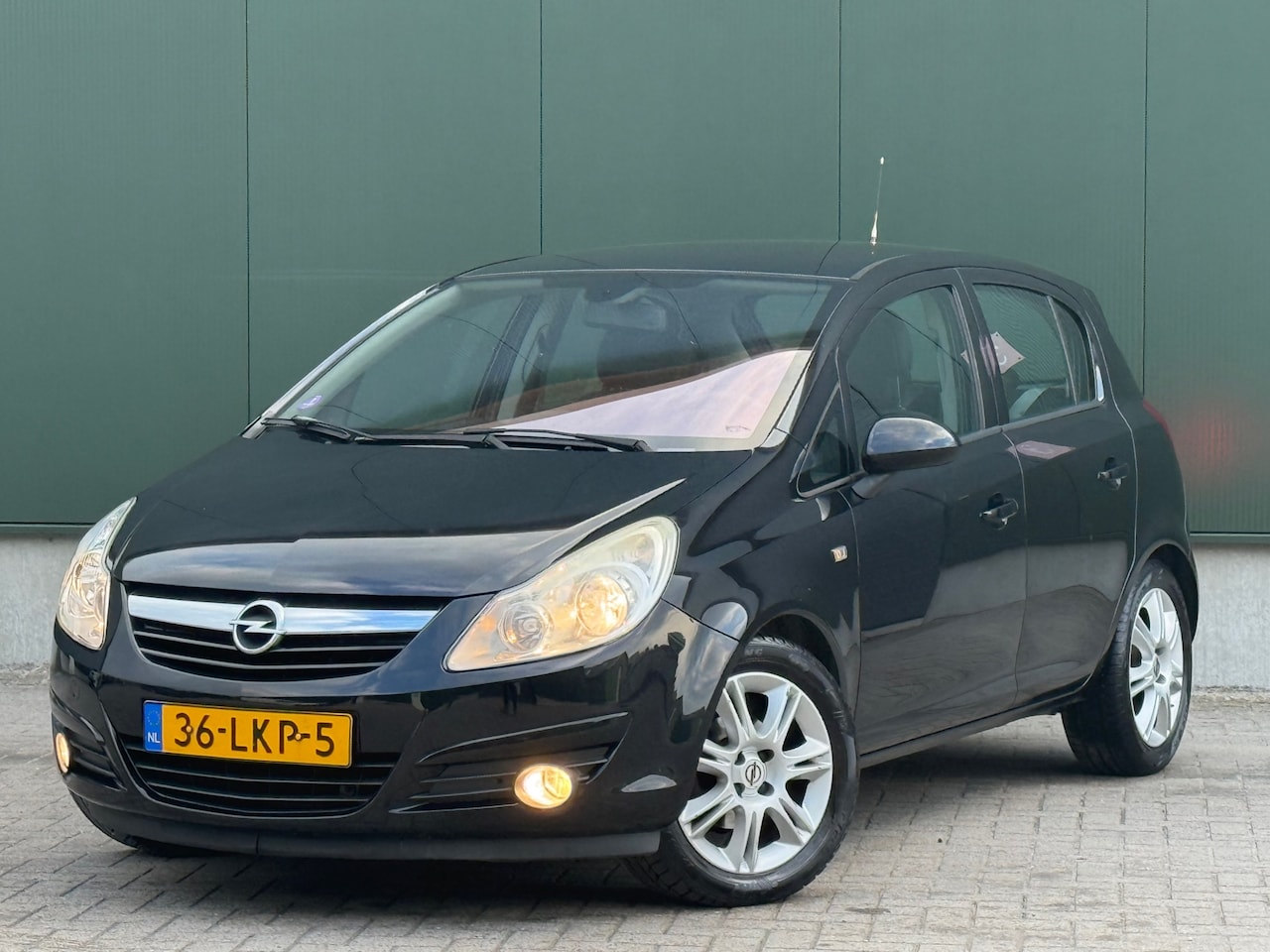 Opel Corsa - 1.2-16V Cosmo 1.2-16V Cosmo - AutoWereld.nl