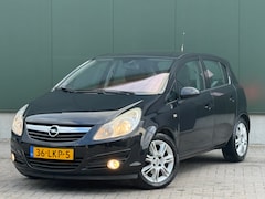 Opel Corsa - 1.2-16V Cosmo