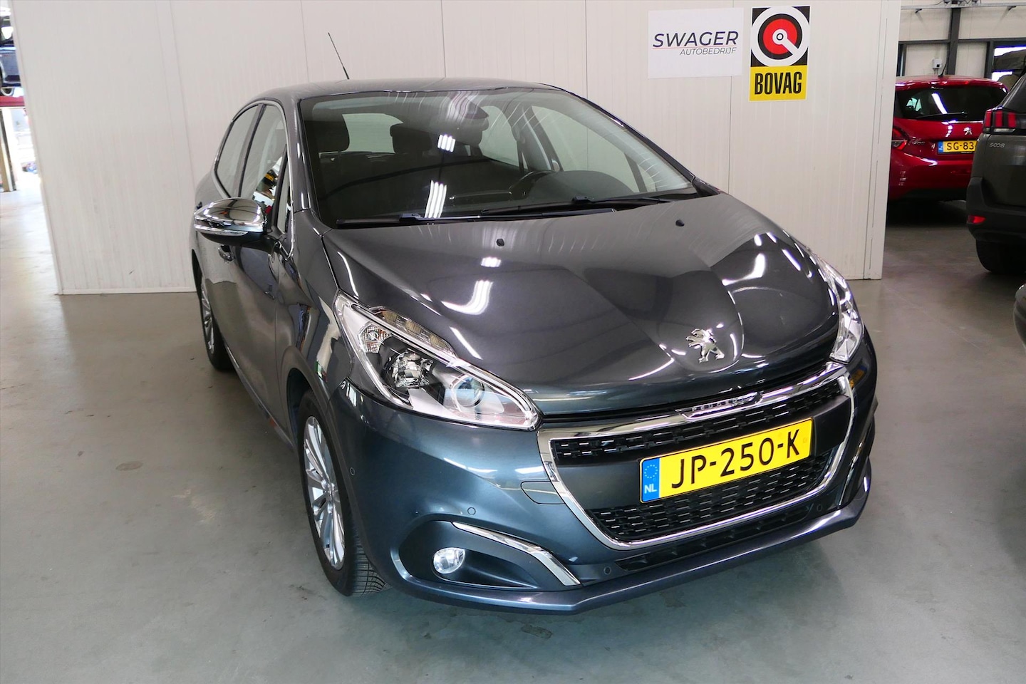 Peugeot 208 - 1.2 Puretech 110pk 5D EAT6 Automaat Allure (1ste eigenaar&Dealeronderhouden) - AutoWereld.nl