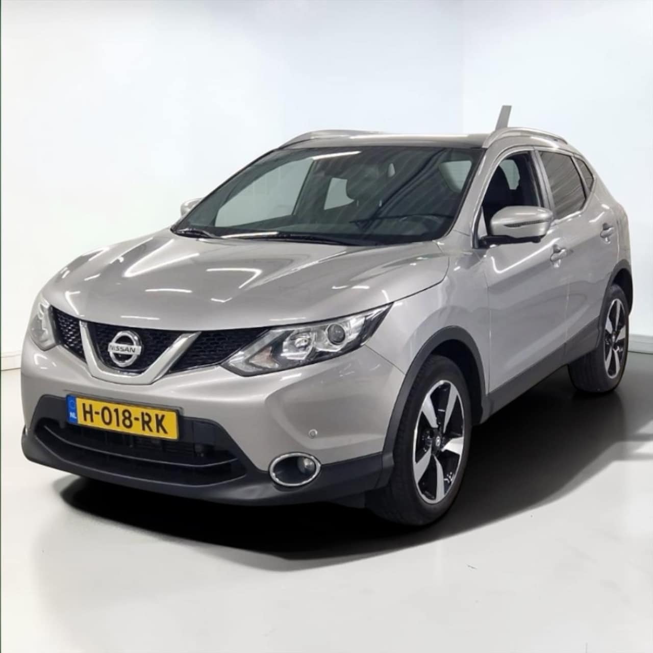 Nissan Qashqai - 1.2 Business Edition PANO CAM ST Verwarming - AutoWereld.nl