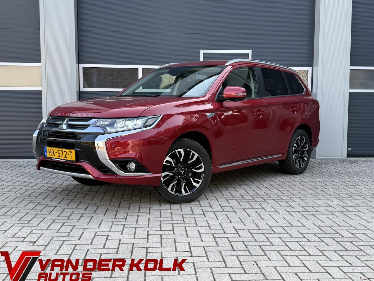 Mitsubishi Outlander - 2.0 PHEV Executive Edition | LED | Leder | CarPlay | Camera | Navigatie | Cruise | Climate - AutoWereld.nl