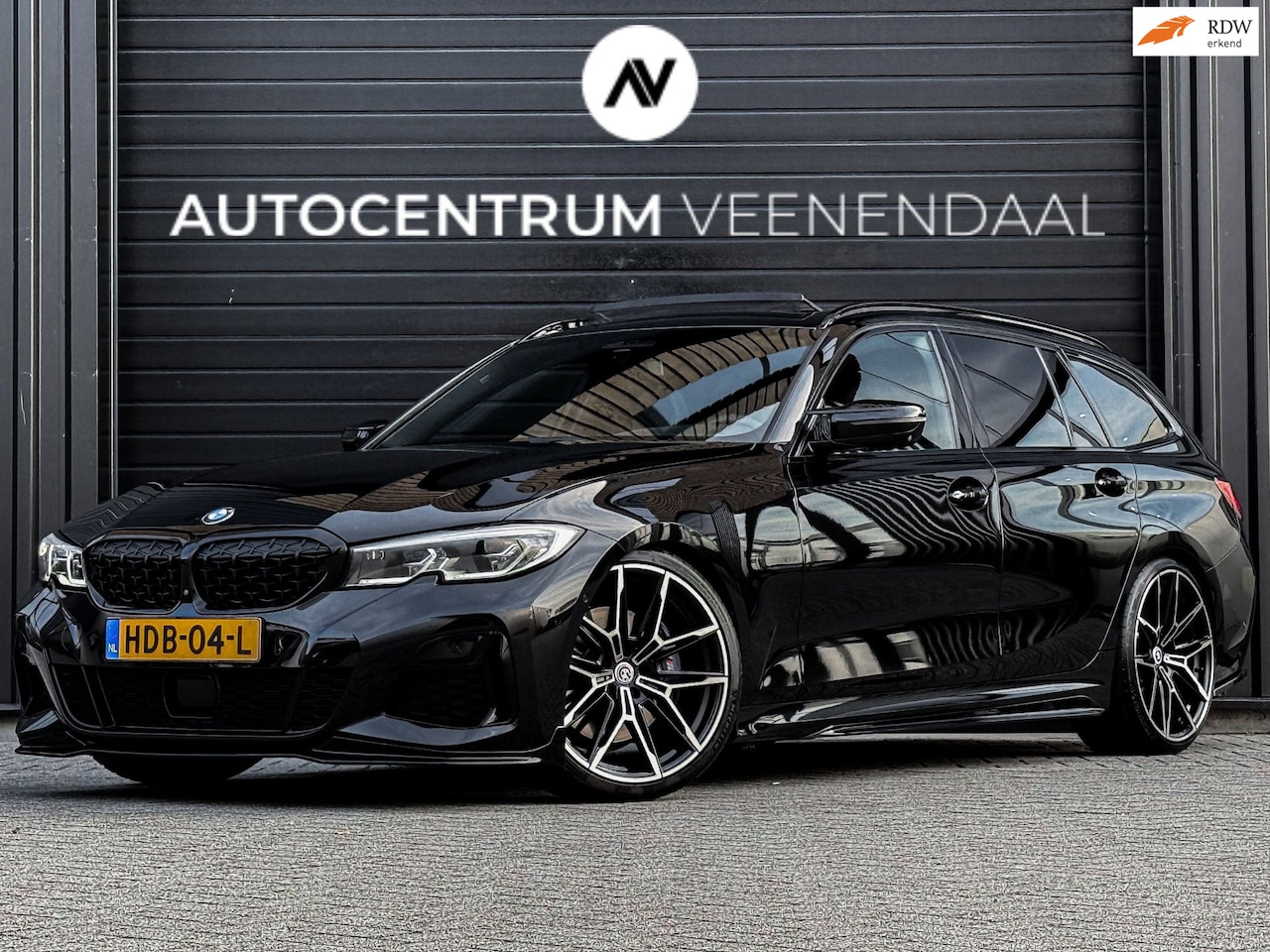 BMW 3-serie Touring - M340i xDrive M-SPORT 374 PK PANO/LASER/TREKHAAK/HUD/H&K/SFEER - AutoWereld.nl