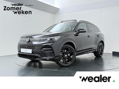 Volkswagen Tiguan - 1.5 eHybrid R-Line Edition | 272 PK | SoH 100% | Trekhaak wegklapbaar | Adaptive Cruise Co