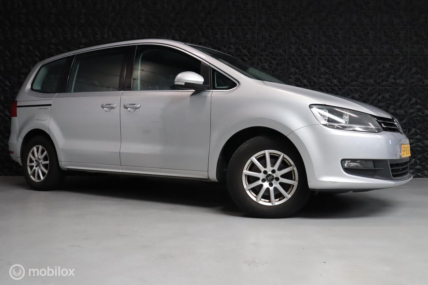 Volkswagen Sharan - 1.4 TSI Comfortline 7p.| Camera | Nav | AC - AutoWereld.nl