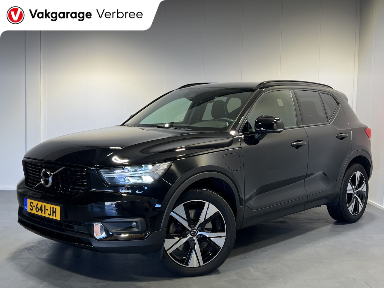 Volvo XC40 - 1.5 T5 Recharge Inscription Expression | Navigatie/Android/Apple Carplay | LM Velgen 19" | - AutoWereld.nl