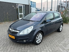 Opel Corsa - 1.4-16V Cosmo Automaat