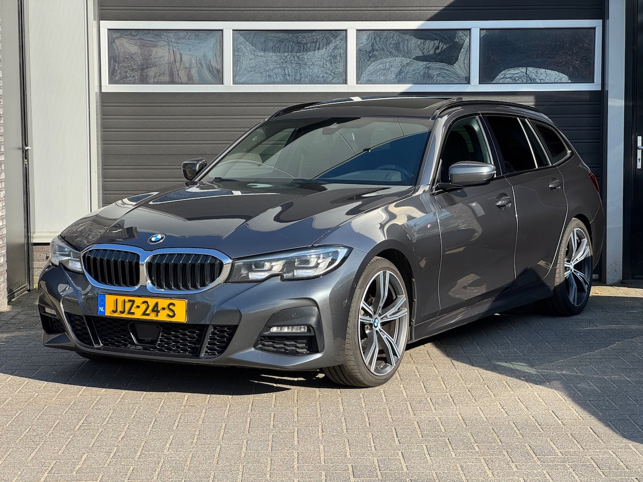 BMW 3-serie Touring - 320d M Sport 320d M Sport, Xenon/Led, Pano, Ambient, Virtual, - AutoWereld.nl