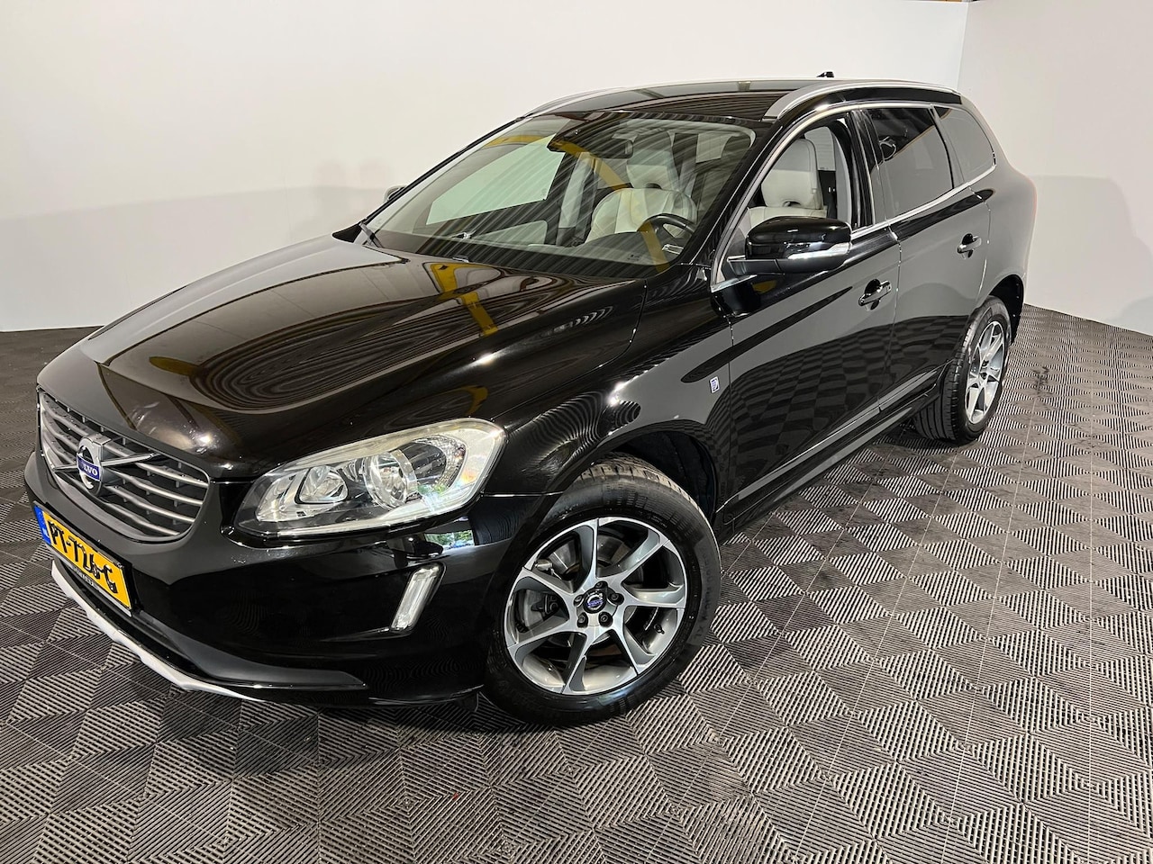 Volvo XC60 - 2.0 D3 FWD Ocean Race 2.0 D3 FWD Ocean Race - AutoWereld.nl