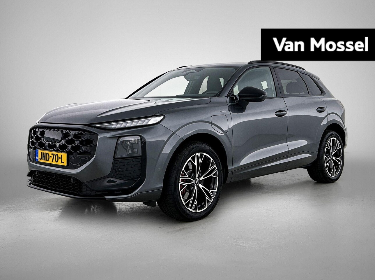 Audi Q3 - 1.5 e-hybrid S edition 272 PK | Adaptive cruise control | Elektrische voorstoelen | Dodeho - AutoWereld.nl