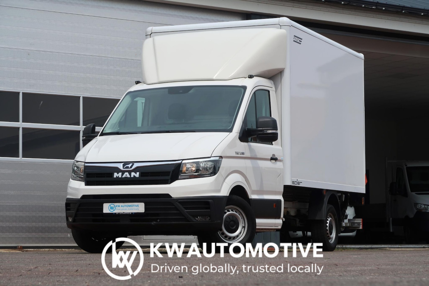 MAN TGE - 35 2.0 Bakwagen L3 AUT/ LAADKLEP/ CAM/ CRUISE/ AIRCO/ ETC.. - AutoWereld.nl