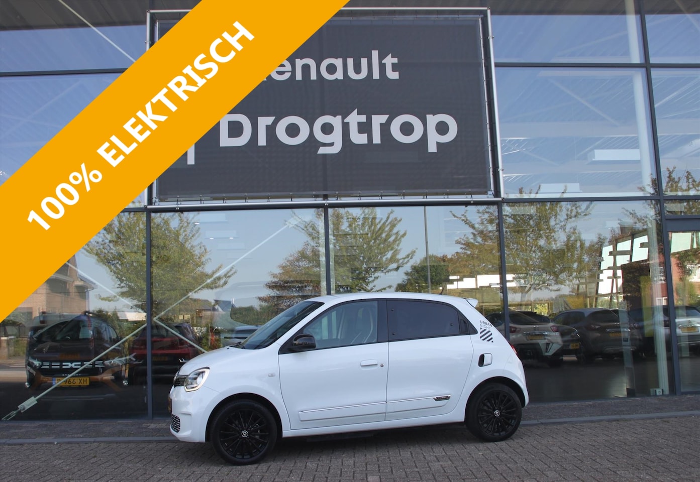 Renault Twingo - 82PK-URBAN NIGHT-30DKM-AIRCO-CRUISE-BLUETOOTH- - AutoWereld.nl