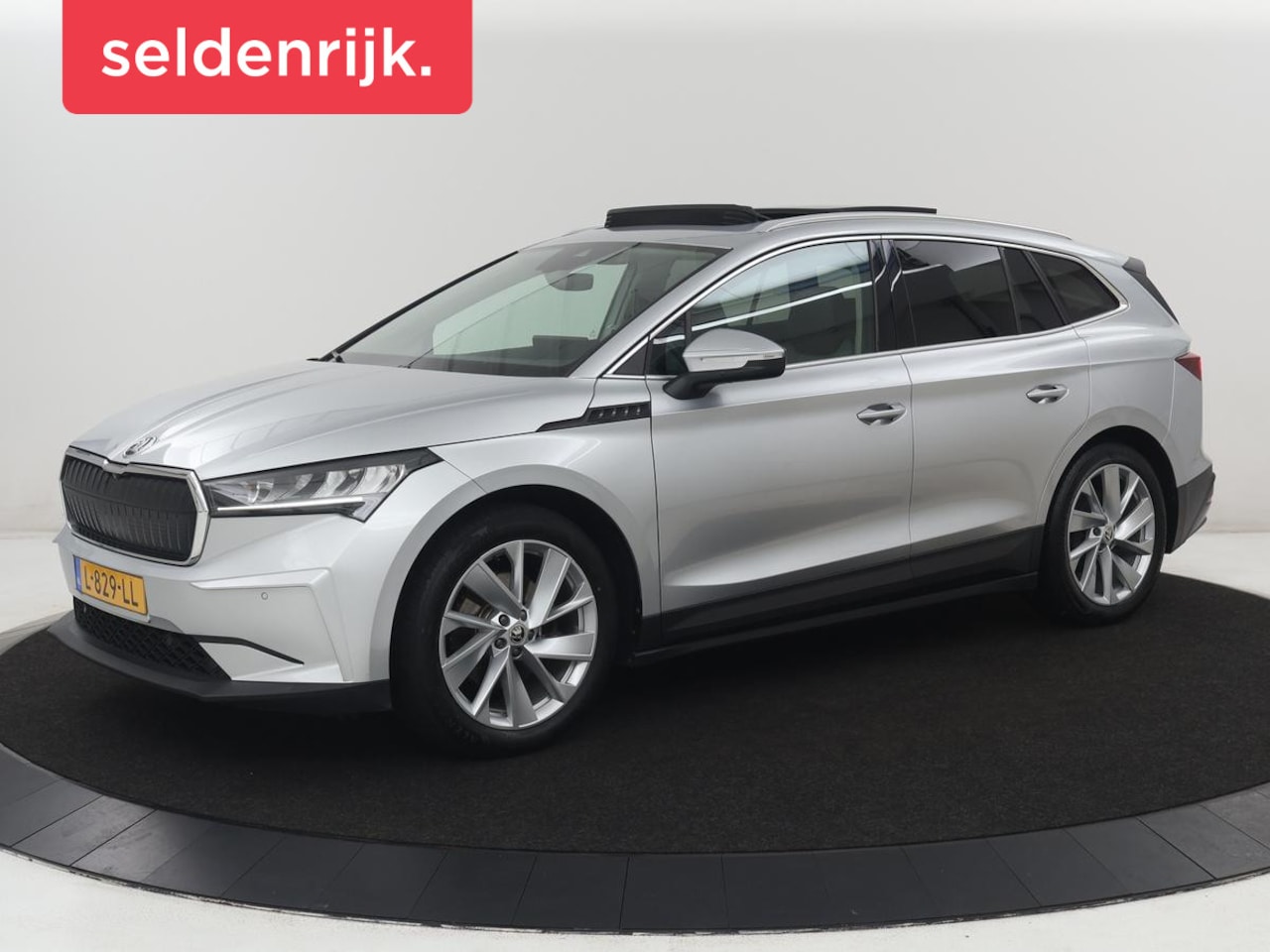 Skoda Enyaq iV - 60 | SOH 92,4% | Panoramadak | Stoel/stuur verwarming | Half leder | Adaptive cruise | Car - AutoWereld.nl