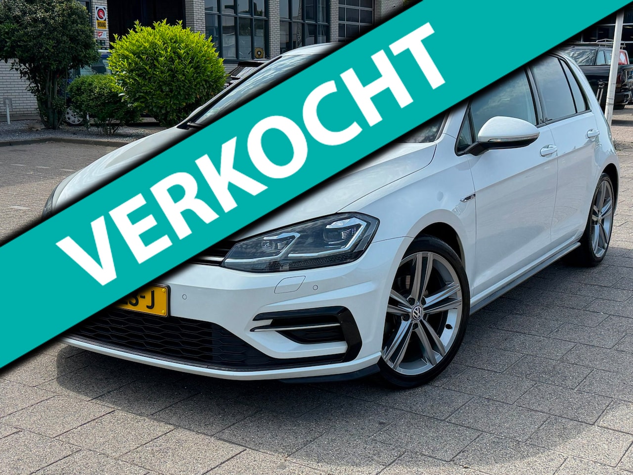 Volkswagen Golf - 1.4 TSI Highline Business R l ACC l XENON - AutoWereld.nl