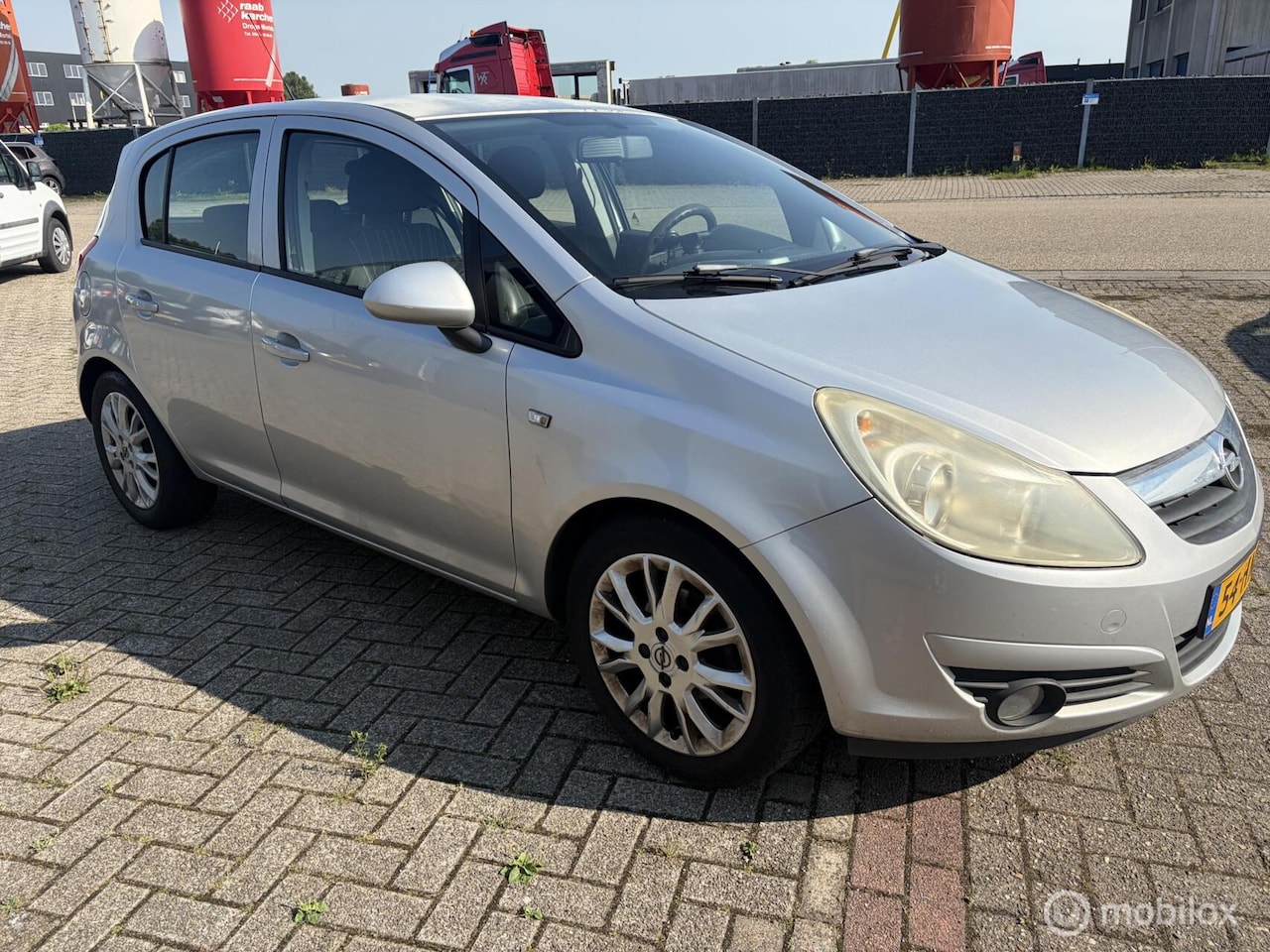 Opel Corsa - 1.4-16V Edition 1.4-16V Edition - AutoWereld.nl