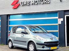 Peugeot 1007 - 1.4 Sporty Automaat Rijdt Goed