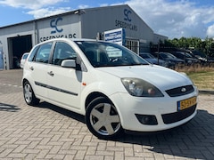 Ford Fiesta - 1.4-16V Ambiente 5DRS Airco Trekhaak