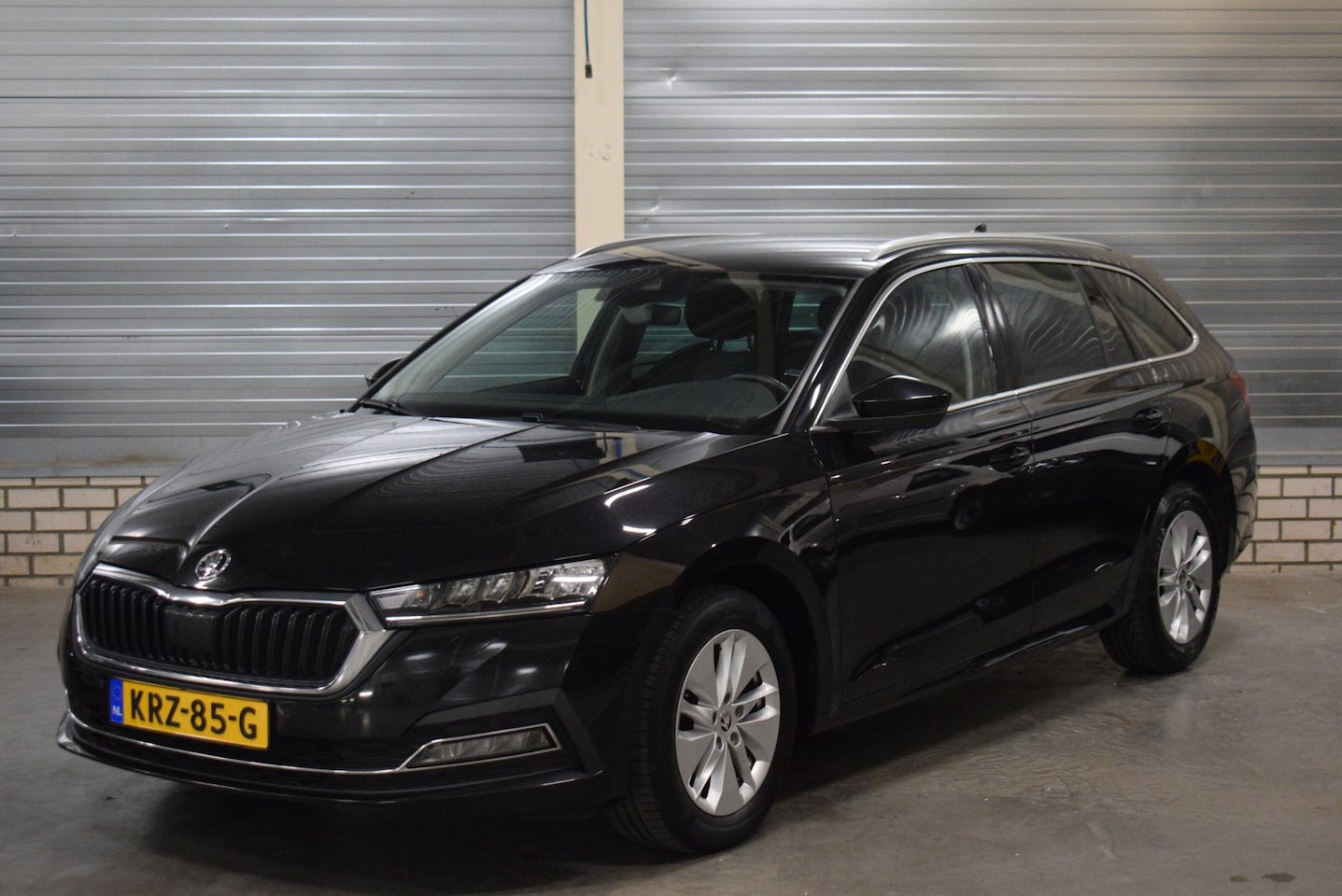 Skoda Octavia Combi - 1.0 e-TSI Business Edition Plus +Android Auto/Carplay|Stoelverwarming|Virtual Cockpit|Led - AutoWereld.nl