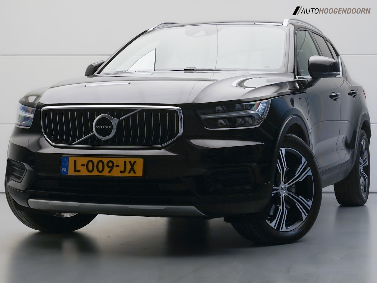 Volvo XC40 - 1.5 T4 Recharge Inscription Expression (APPLE CARPLAY,KEYLESS,STUUR-STOELVERWARMING,PARKEE - AutoWereld.nl