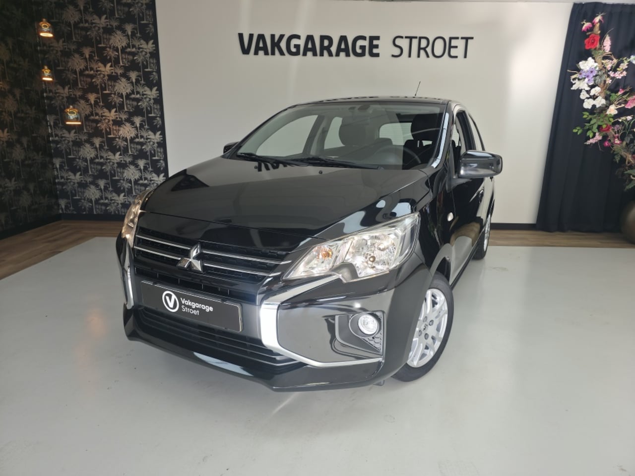 Mitsubishi Space Star - 1.0 Cool+ | voll.deal.oh | LMV | beurt | 2 nw All-seasons | bkje - AutoWereld.nl
