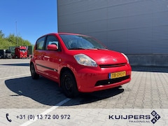 Daihatsu Sirion 2 - 1.0-12V Trend / 132 dkm / Airco / APK TUV MOT 02-27