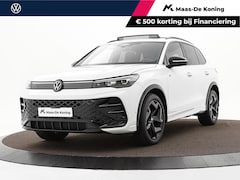 Volkswagen Tiguan - 1.5eTSI/150PK R-Line Blackstyle DSG · Panoramadak · Trekhaak · Apple/Android Car Play · Ca