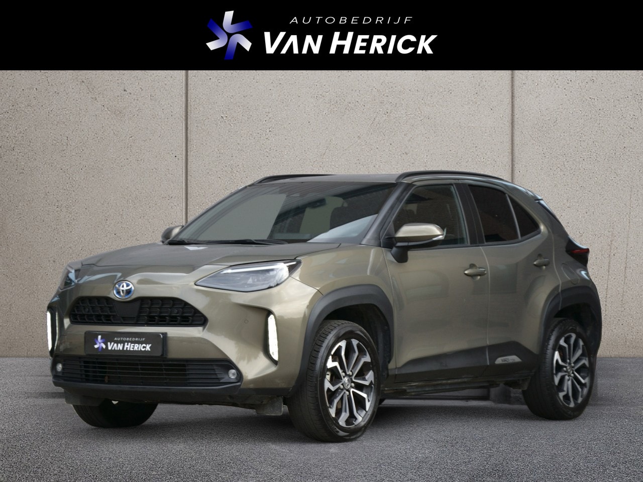 Toyota Yaris Cross - 1.5 Hybrid Dynamic | Navigatie | Achteruitrijcamera | Stoelverwarming - AutoWereld.nl