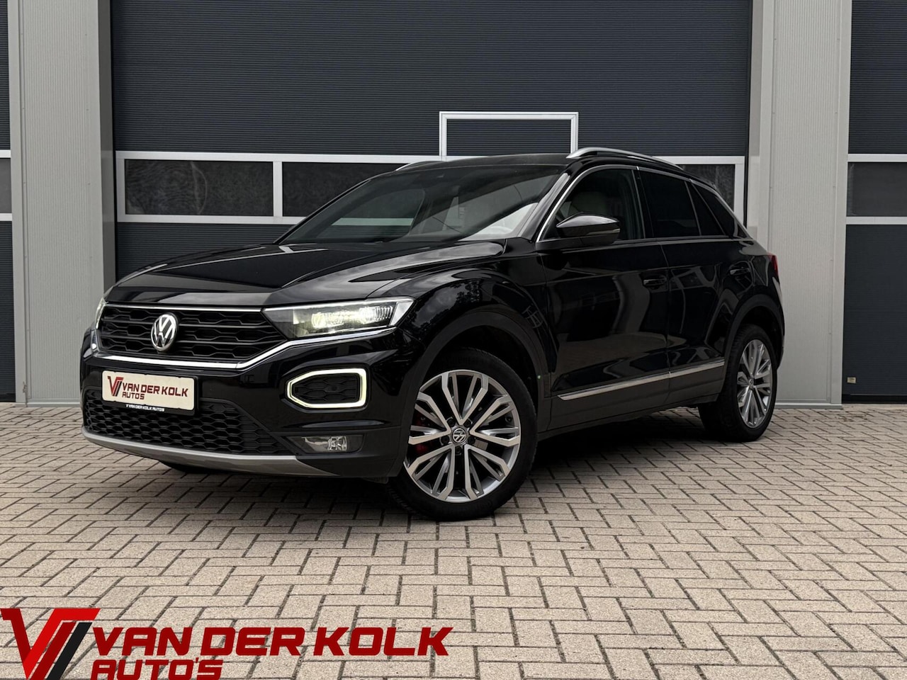 Volkswagen T-Roc - 1.5 TSI Sport | Digital Cockpit | Full LED | Carplay | Navigatie | Adaptive Cruise | Clima - AutoWereld.nl