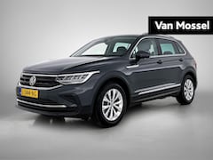 Volkswagen Tiguan - 1.5 TSI Life Business | 150 PK | Trekhaak | Adaptieve Cruise Control | Navigatie | Elektri