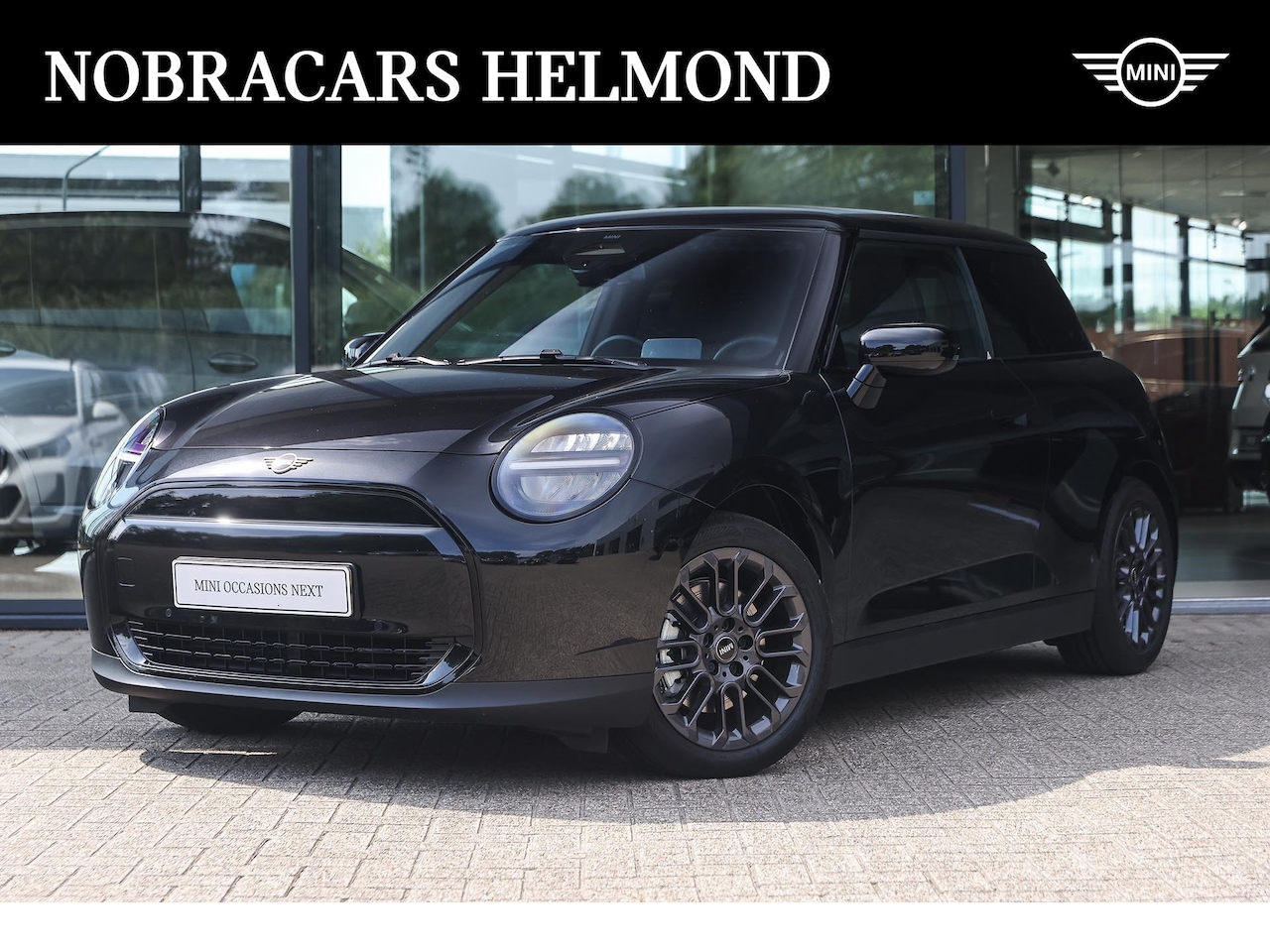 MINI 3-Deurs - Hatchback Cooper E Blackyard / Head-Up / LED / 17" U-Spoke grey - AutoWereld.nl