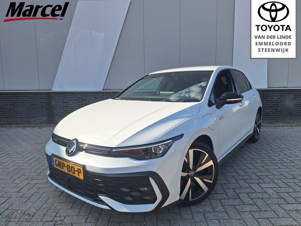 Volkswagen Golf - 1.5 eHybrid GTE 272pk PHEV 360Cam PDC v+a LED Matric IQ 1ste Eigenaar - AutoWereld.nl