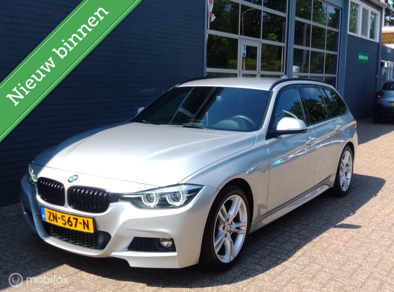 BMW 3-serie Touring - 318i M Sport Edition /ShadowLine - AutoWereld.nl