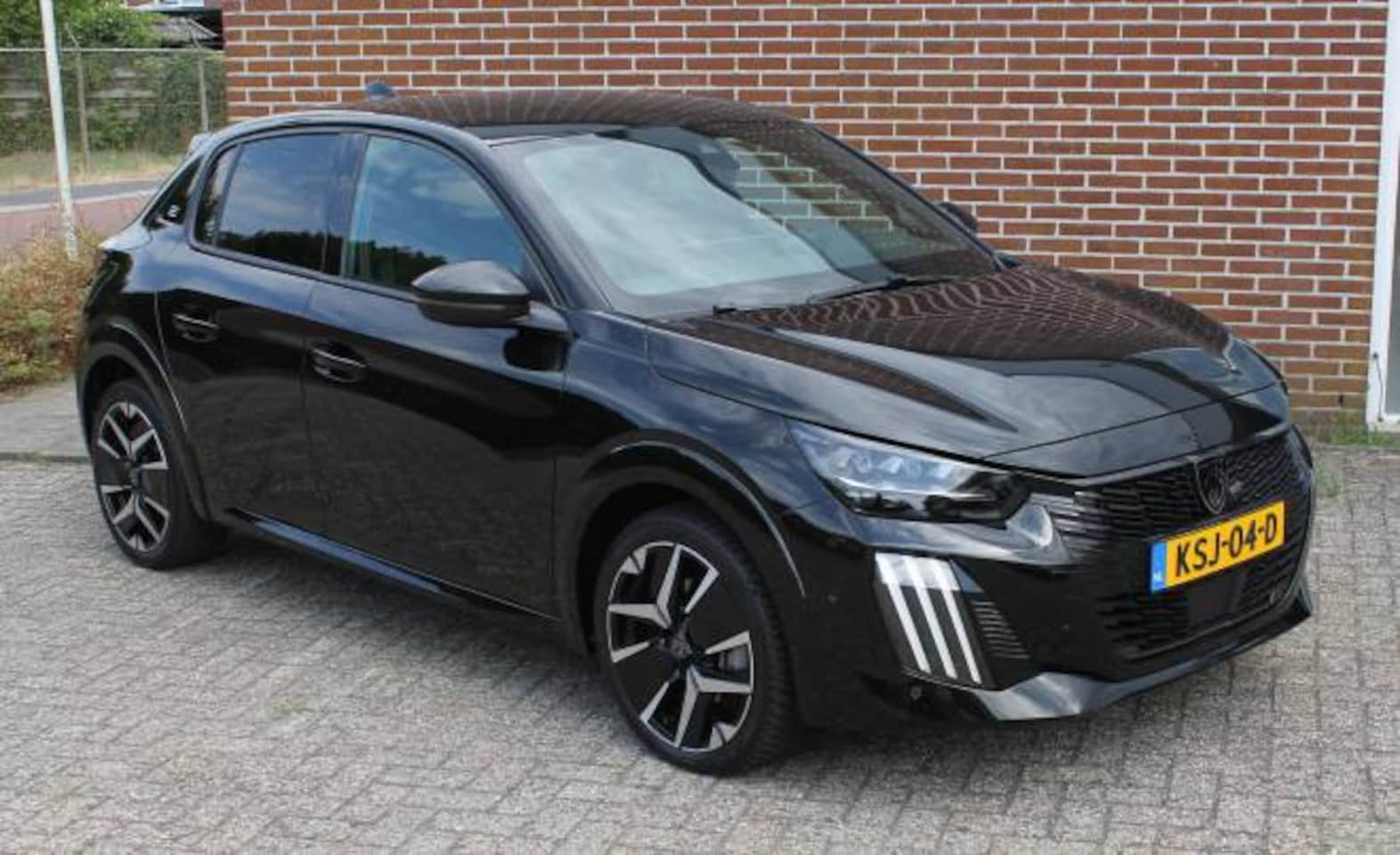 Peugeot e-208 - EV 62kWh GT Stoelmassage l Stoelverwarming l Apple carplay