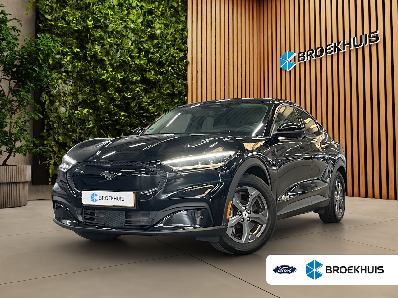 Ford Mustang Mach-E - Extended RWD 98 kWh | SOH 93% | B&O | Trekhaak | Adapt. Cruise | Leer | Blis | LED | 18'' - AutoWereld.nl