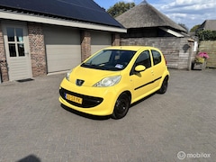 Peugeot 107 - 1.0-12V XS