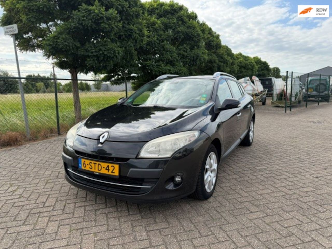 Renault Mégane Estate - 1.9 dCi Privilége APK 07-04-2027 - AutoWereld.nl