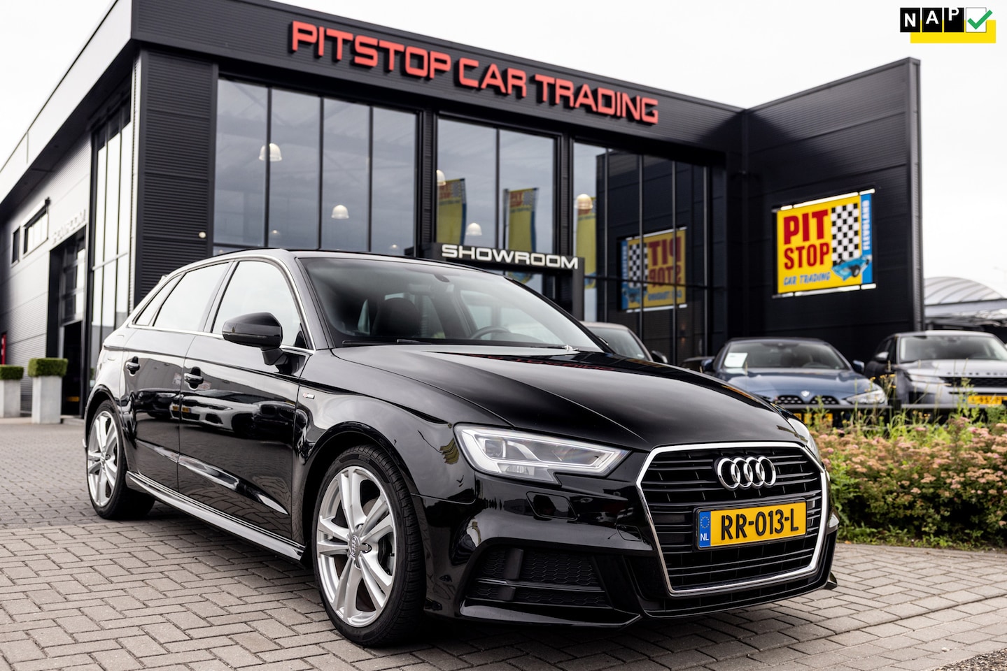 Audi A3 Sportback - 1.0 TFSI 2 x S-Line, LED, NL Auto, Sportstoelen leder! - AutoWereld.nl