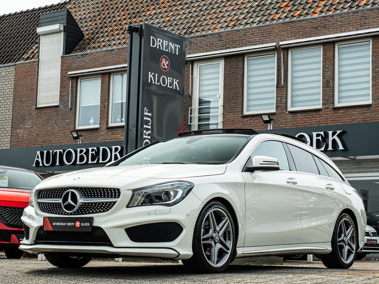 Mercedes-Benz CLA-klasse Shooting Brake - 200 Prestige PANO CAMERA STOELVERW STANDKACHEL XENON TREKHAAK - AutoWereld.nl