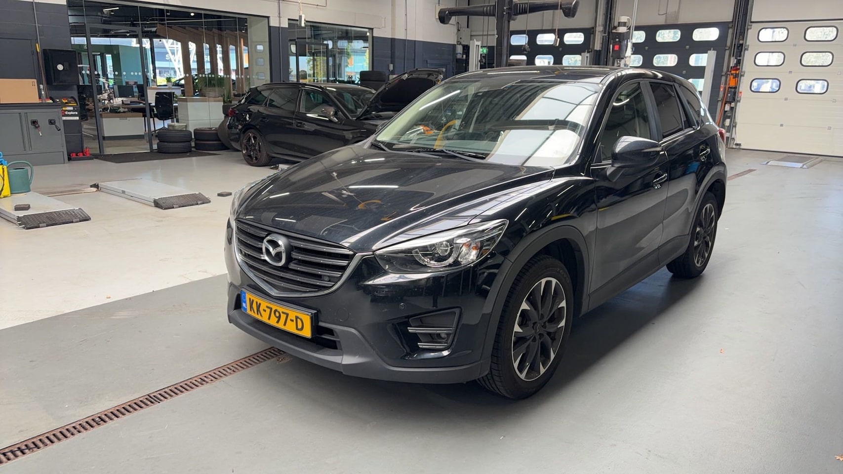 Mazda CX-5 - 2.0 SkyActiv-G 165 Skylease GT 2WD / Navigatie / Stoelverwarming / Parkeersensoren - AutoWereld.nl