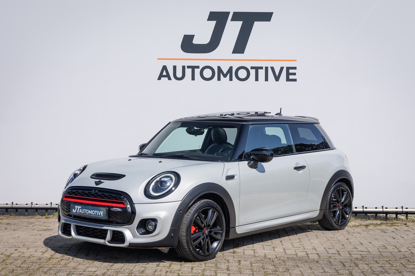 MINI John Cooper Works - S 2.0 Hamm nlauto jcw panoramadak harman cardon | camera | Digitaal dashboard | Stoelverwa - AutoWereld.nl